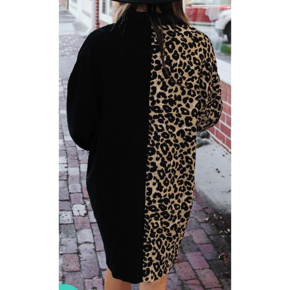 Half black / Half animal print long button down NEW - Picture 3 of 5